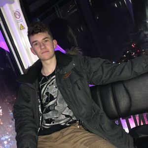 Meet your Posher, Zachary